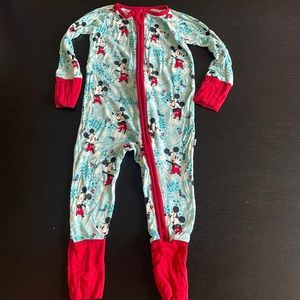 Little sleepies pajamas
6 to 12 months